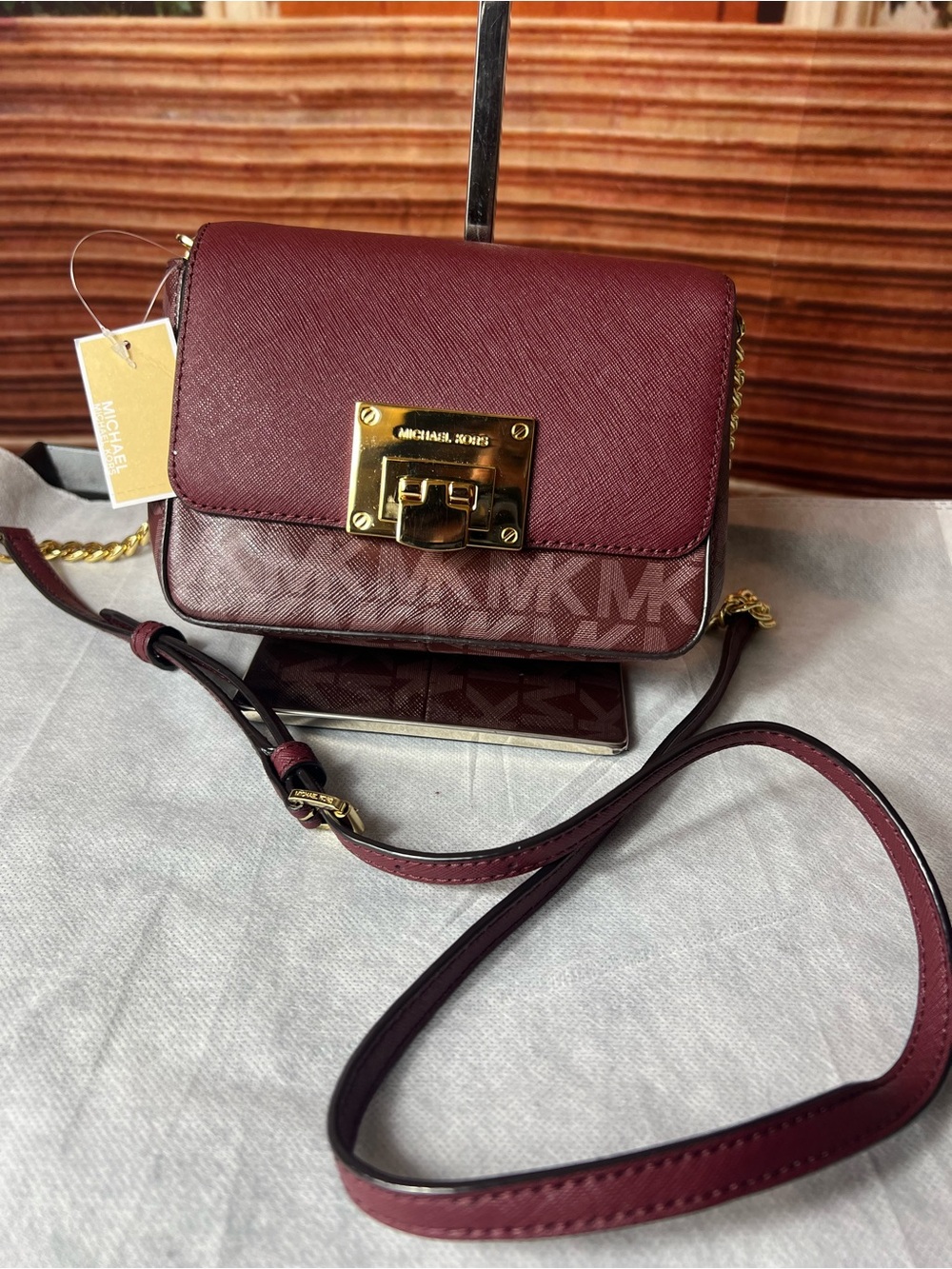 NWT Michael Kors Merlot Tina Crossbody Bag with Gold Hardware 💖